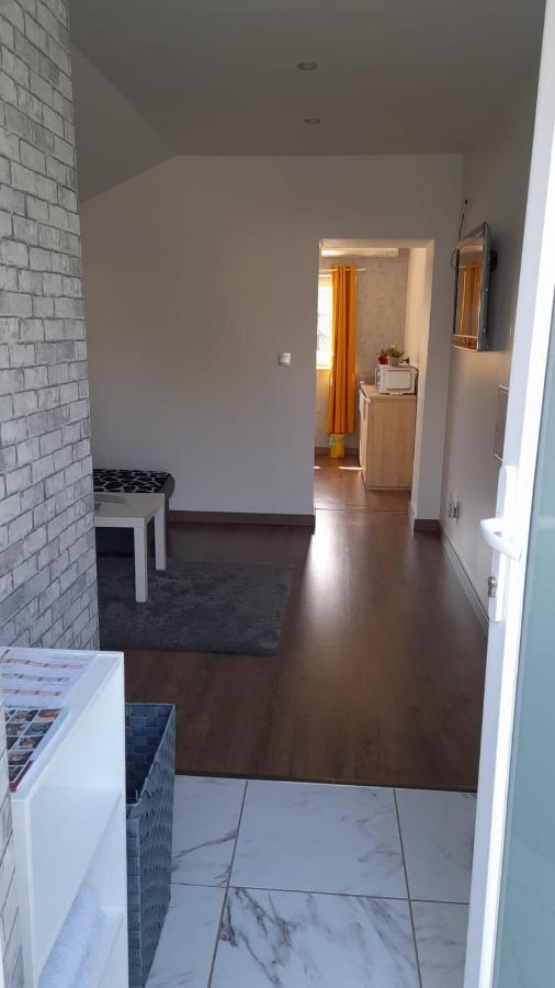 Studio Privee Vesoul -Wifi,Tv,Clim,Parking Gratuit Exterior photo